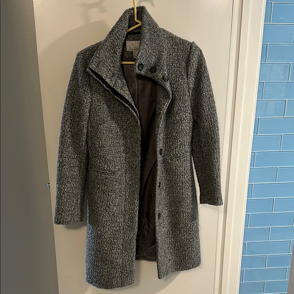 H&M Gray Trench Coat with Wool-Blend Fabric and Tailored Silhouette